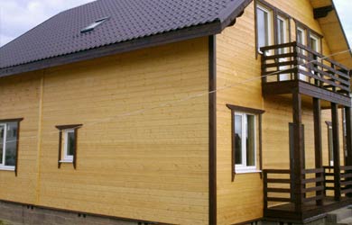 Внешняя дома стена с уголком